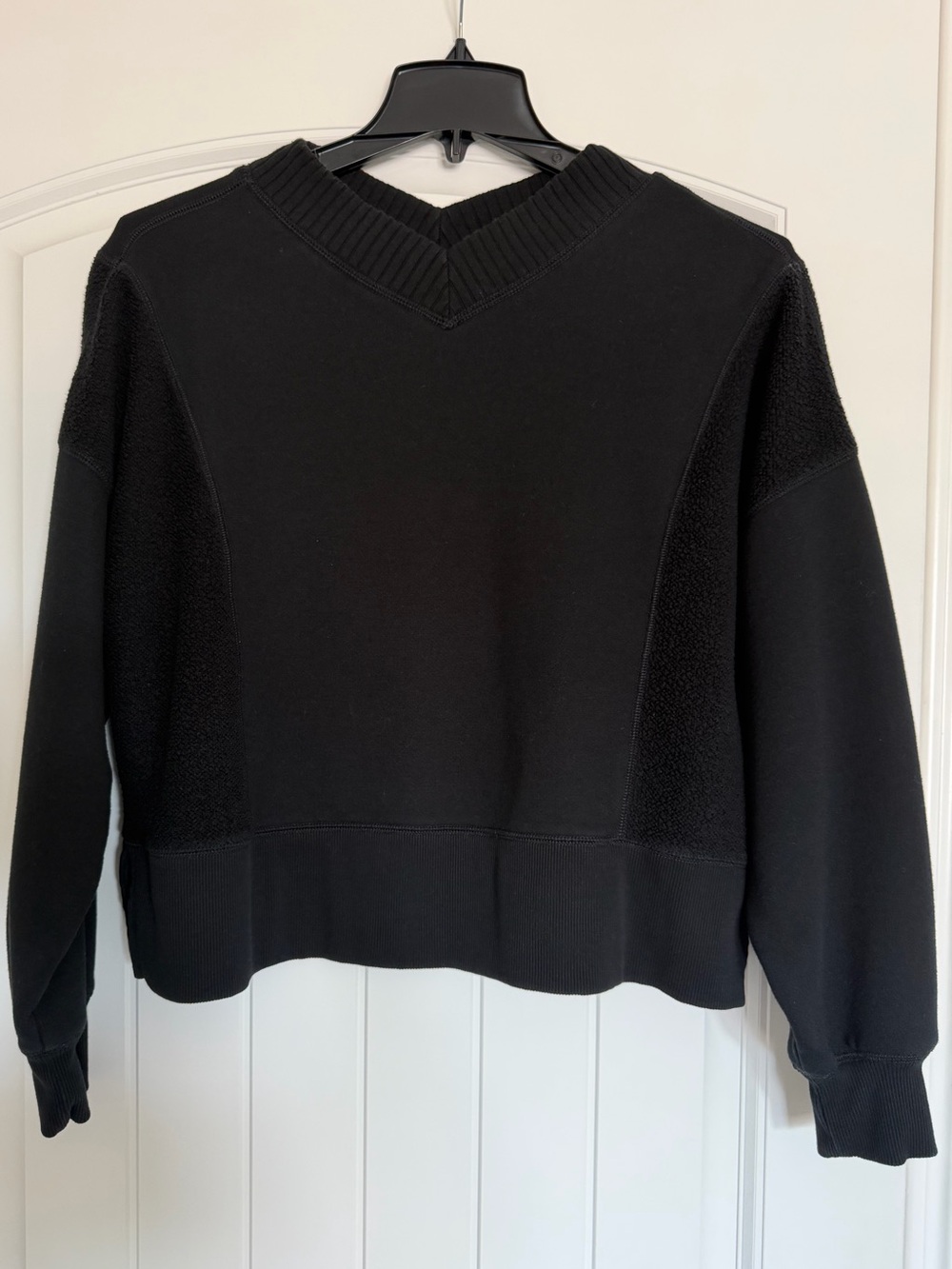 Aerie Apres Chill Sweatshirt Black size Small